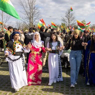 Frankfurt'taki Kürt Newroz festivaline 50.000 kişi katıldı.